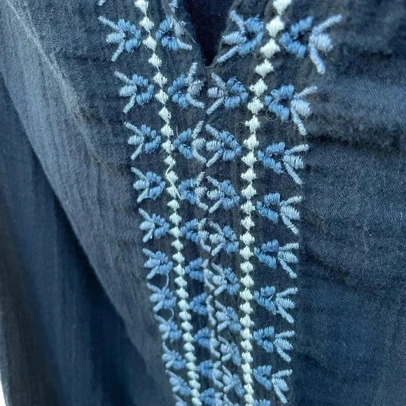 PAIGE Lina Top in Black/Bering Sea - Picture 3 of 7